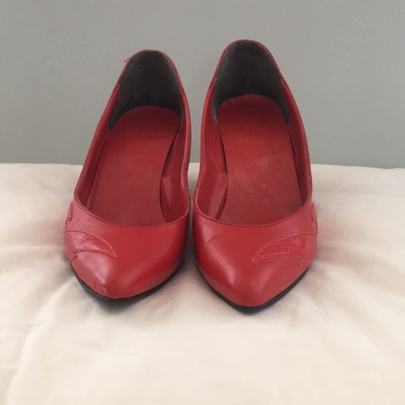 Red leather heels - Picture 1 of 6